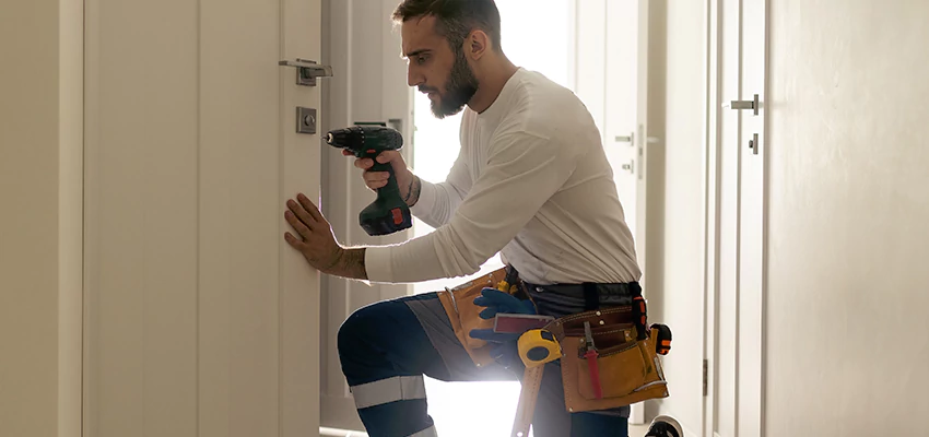 Mailbox Lock Installation Expert in East La Mirada, California