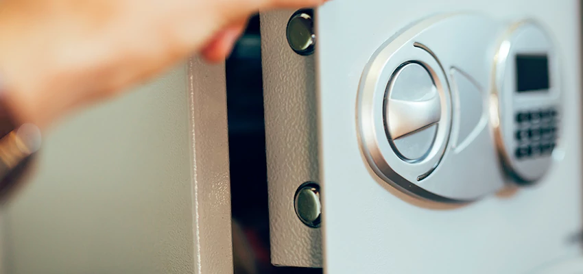 Fingerprint Safe Openers in East La Mirada, CA