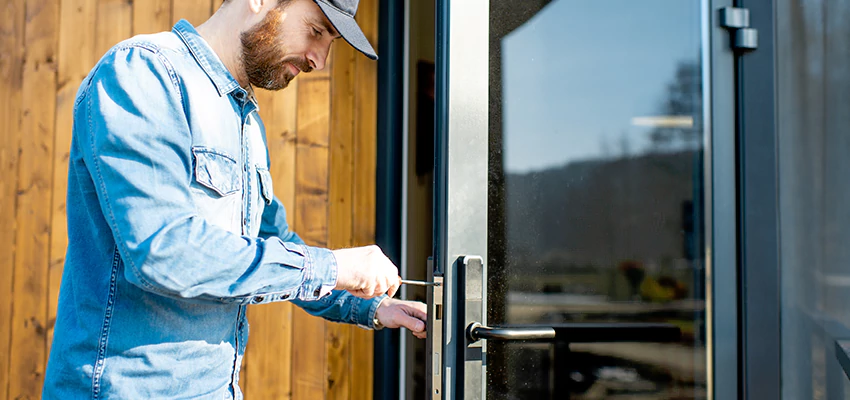 Frameless Glass Storefront Door Locks Replacement in East La Mirada, CA