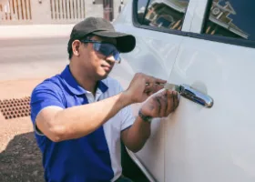 Car Locksmith in East La Mirada, CA